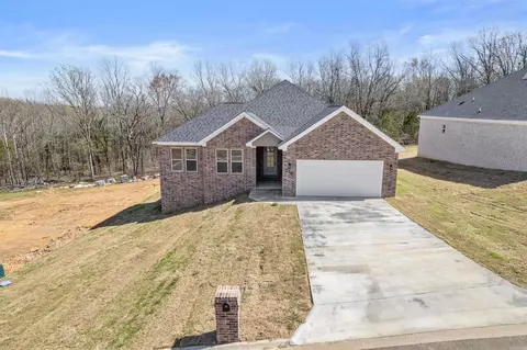 518 Madeleine Cir, Austin, AR 72007