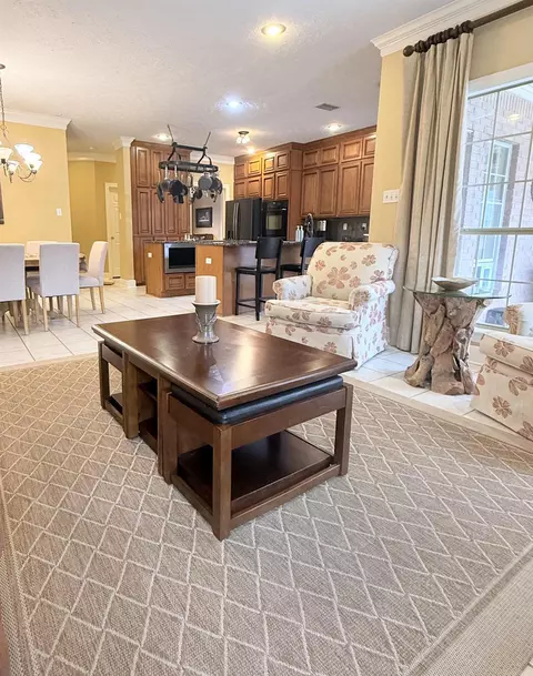Living - 110 Roosevelt Cir, Conway, AR 72034 photo 4 of 4