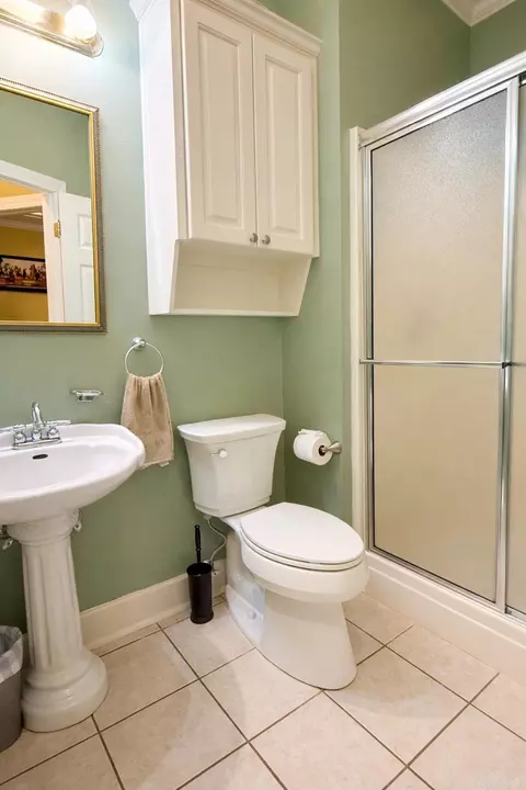 Bath - 110 Roosevelt Cir, Conway, AR 72034 photo 4 of 7