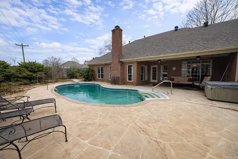 Exterior - 110 Roosevelt Cir, Conway, AR 72034 photo 3 of 4