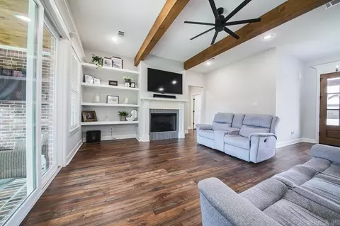 Living - 13 Denali Cv, Cabot, AR 72023 photo 4 of 4