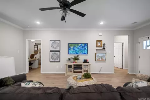 Entry Way - 391 Genesis, Benton, AR 72015 photo 1 of 2