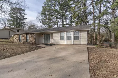 Exterior - 1906 Whitlock Dr, Benton, AR 72015 photo 2 of 9