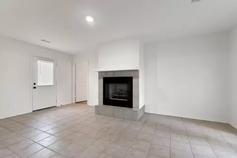Living - 1906 Whitlock Dr, Benton, AR 72015 photo 6 of 9