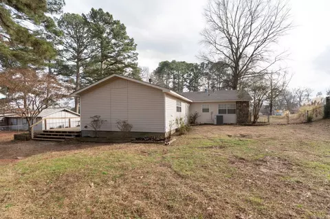 Exterior - 1906 Whitlock Dr, Benton, AR 72015 photo 8 of 9