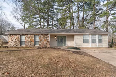 Exterior - 1906 Whitlock Dr, Benton, AR 72015 photo 1 of 9