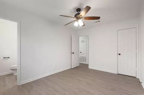 Bedroom - 1906 Whitlock Dr, Benton, AR 72015 photo 9 of 13