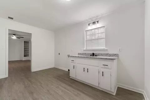 Entry Way - 1906 Whitlock Dr, Benton, AR 72015 photo 2 of 2