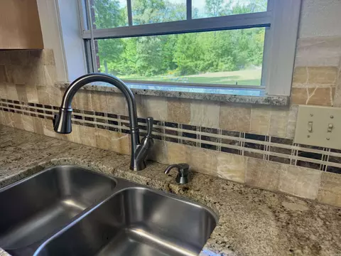 Kitchen - 95 Deer Run, Delaware, AR 72835 photo 5 of 9