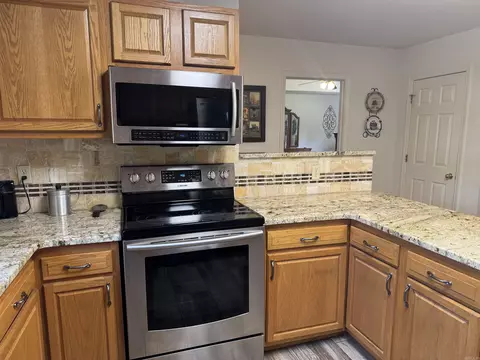 Kitchen - 95 Deer Run, Delaware, AR 72835 photo 4 of 9