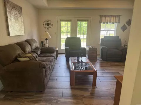 Living - 95 Deer Run, Delaware, AR 72835 photo 4 of 5