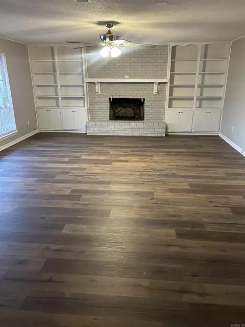 Living - 1500 E 42nd, Pine Bluff, AR 71603 photo 2 of 2