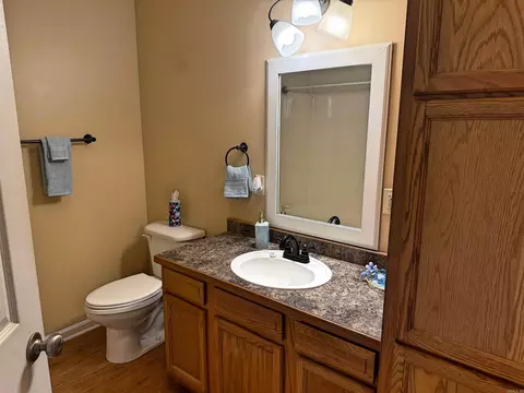 212 Collins St, Mountain View, AR 72560 photo 9