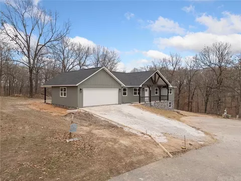 Exterior - 6135 Oak Leaf Dr, Harrison, AR 72601 photo 7 of 9