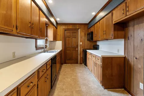 Kitchen - 2105 Monticello Ct, Pine Bluff, AR 71603 photo 3 of 3