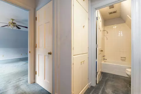 Entry Way - 2105 Monticello Ct, Pine Bluff, AR 71603 photo 3 of 3