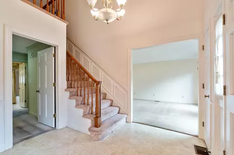 Entry Way - 2105 Monticello Ct, Pine Bluff, AR 71603 photo 2 of 3