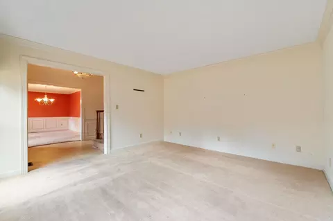 Living - 2105 Monticello Ct, Pine Bluff, AR 71603 photo 5 of 8