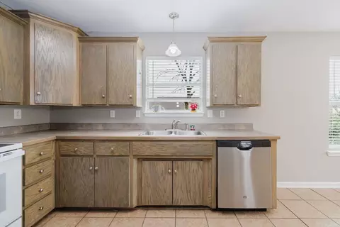 Kitchen - 518 S Main, Benton, AR 72015 photo 4 of 4