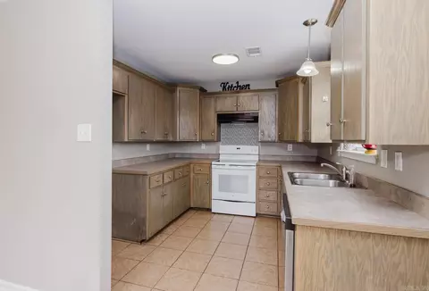 Kitchen - 518 S Main, Benton, AR 72015 photo 1 of 4