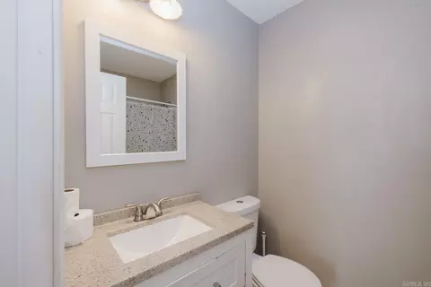 Bath - 518 S Main, Benton, AR 72015 photo 2 of 2
