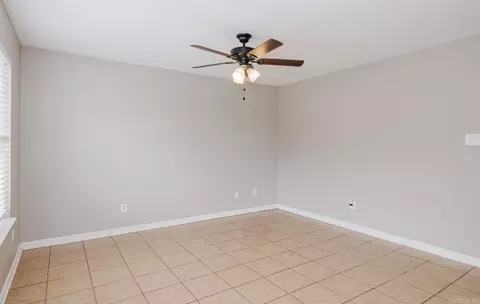 Living - 518 S Main, Benton, AR 72015 photo 1 of 4