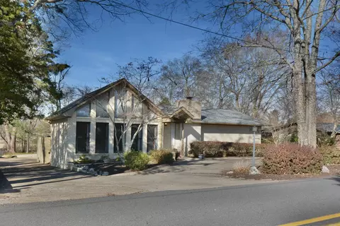 106 Country Club Dr, Hot Springs, AR 71901