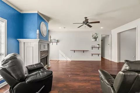 Living - 2 Lilley Cv, Greenbrier, AR 72058 photo 3 of 3