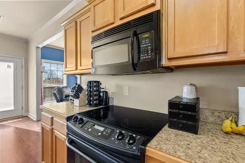 Kitchen - 2 Lilley Cv, Greenbrier, AR 72058 photo 3 of 3
