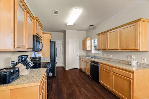Kitchen - 2 Lilley Cv, Greenbrier, AR 72058 photo 1 of 3
