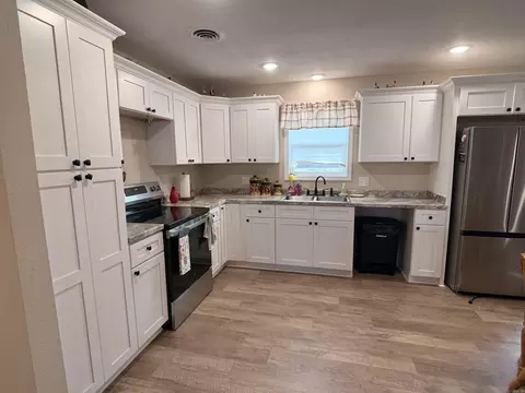 Kitchen - 816 E 7th St, Rector, AR 72461 photo 1 of 1