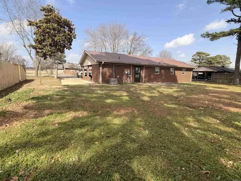 Exterior - 816 E 7th St, Rector, AR 72461 photo 3 of 4