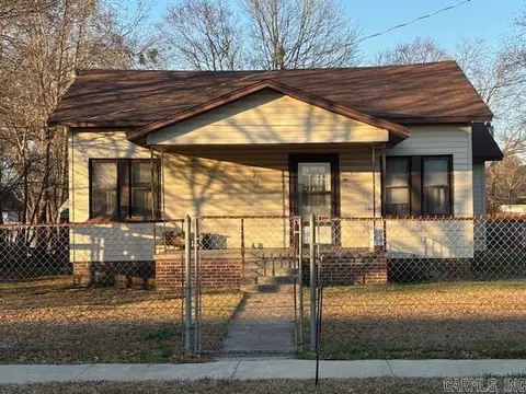 300 W 7th St, Smackover, AR 71762