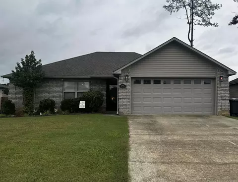 108 Spruce St, Jacksonville, AR 72076