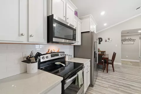 Kitchen - 35 Wilson Loop, Ward, AR 72176 photo 2 of 4
