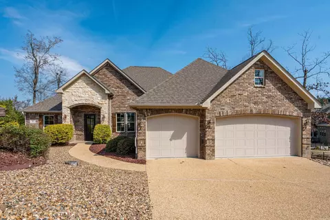 6 Gandia Pl, Hot Springs Village, AR 71909