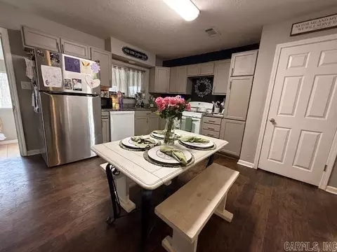 Kitchen - 558 Ingram St, Conway, AR 72032 photo 1 of 1