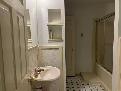 Bath - 89 Riverfront Dr, Pencil Bluff, AR 71965 photo 3 of 4