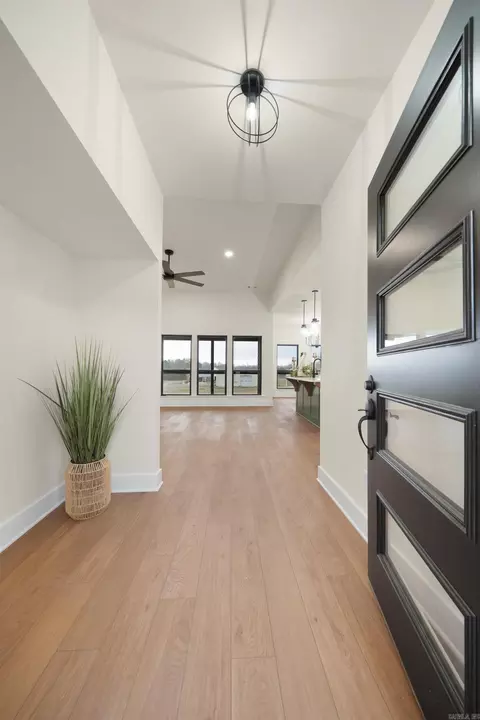 Entry Way - 115 Bob White Cv, Beebe, AR 72012 photo 1 of 5