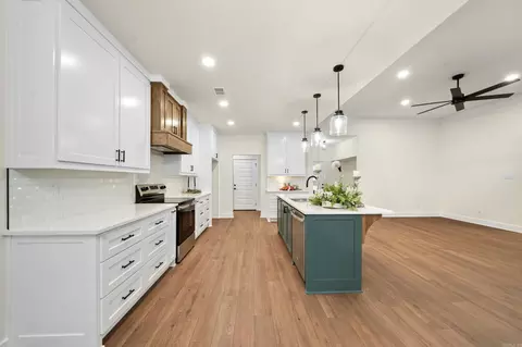 Kitchen - 115 Bob White Cv, Beebe, AR 72012 photo 5 of 5