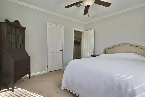 Bedroom - 587 Owley Rd, Mount Ida, AR 71957 photo 3 of 5
