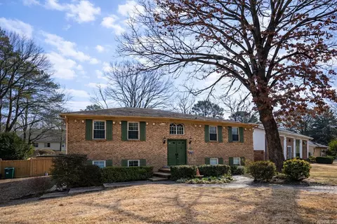 2323 Clapboard Hill Rd, Little Rock, AR 72227