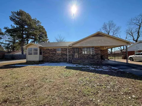 Exterior - 357 Barry St, Wynne, AR 72396 photo 2 of 5