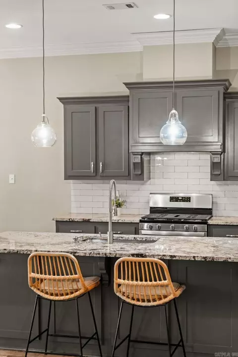 Kitchen - 1804 Maple Rdg, Benton, AR 72019 photo 3 of 5