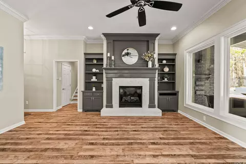 Living - 1804 Maple Rdg, Benton, AR 72019 photo 2 of 4