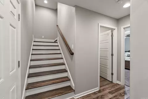 Entry Way - 1804 Maple Rdg, Benton, AR 72019 photo 3 of 3