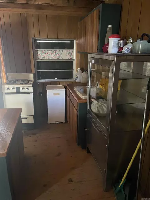 Kitchen - 278 Quadrant Dr, Marshall, AR 72650 photo 1 of 1