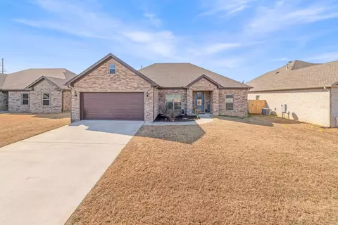 5900 Rope Trl, Jacksonville, AR 72076