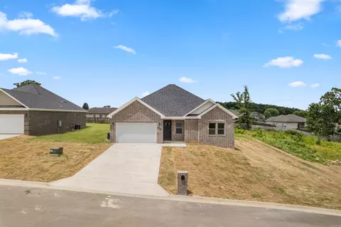 517 Madeleine Cir, Austin, AR 72007