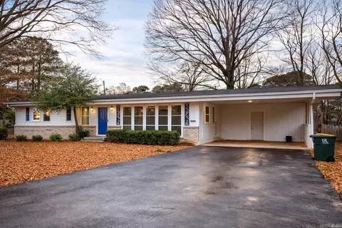 10200 Stardust Trl, Little Rock, AR 72209